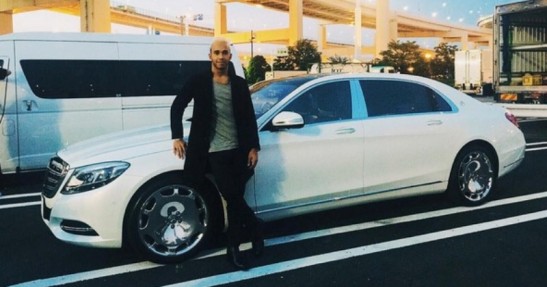 Mercedes podarował Hamiltonowi Maybacha S600