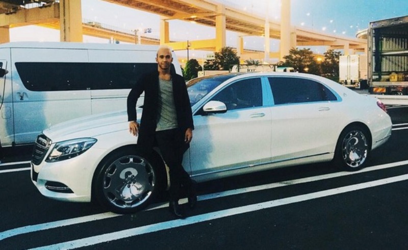 Mercedes podarowa Hamiltonowi Maybacha S600