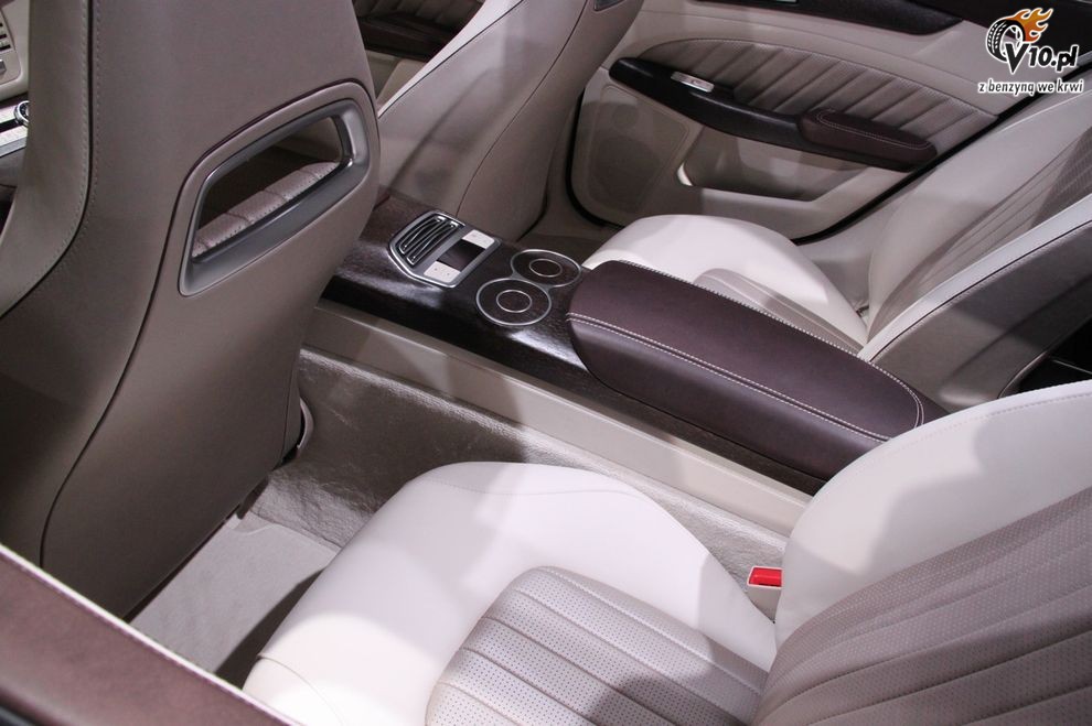 Nowy Mercedes CLS Shooting Break Concept - Beijing Auto Show 2010