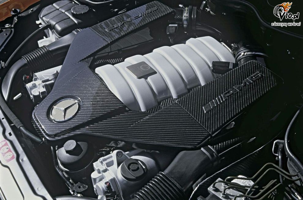 Mercedes - silnik 6.3 V8 AMG