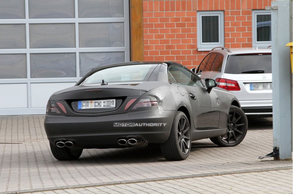 Nowy Mercedes SLK AMG 2011 - zdjcie szpiegowskie