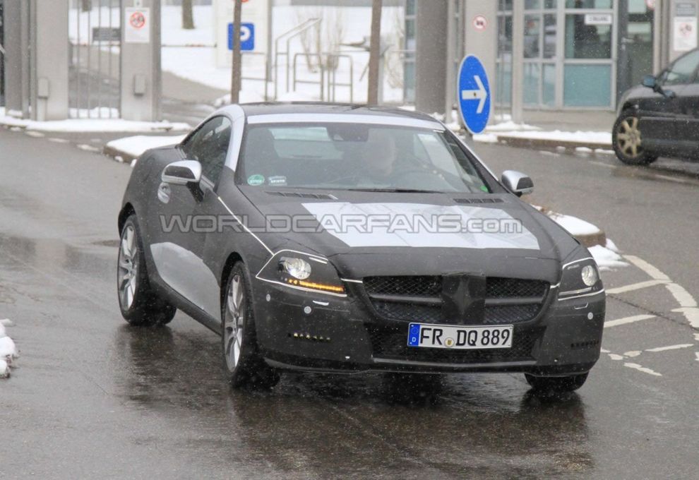 Nowy Mercedes SLK 2011 - zdjcie szpiegowskie