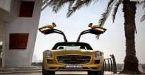 Nowy Mercedes SLS AMG Gullwing Desert Gold