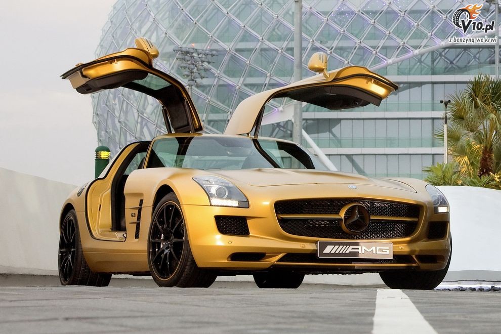 Mercedes SLS AMG Desert Gold