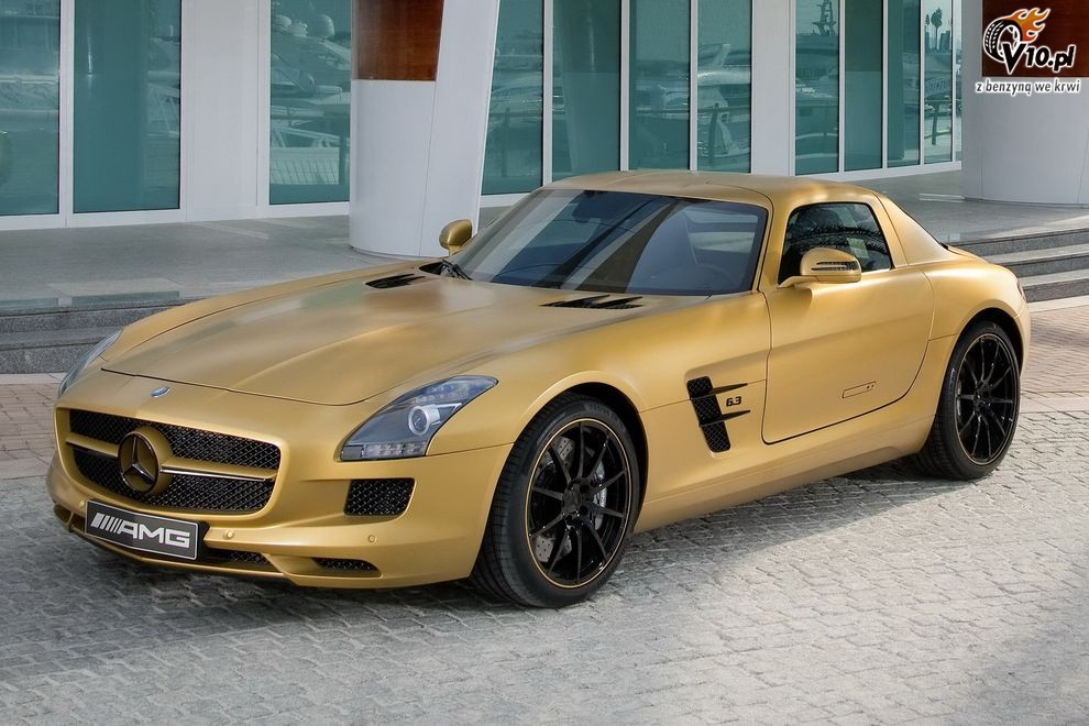Nowy Mercedes SLS AMG Gullwing Desert Gold