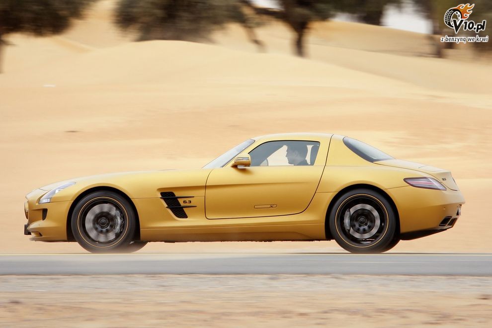 Mercedes SLS AMG Desert Gold