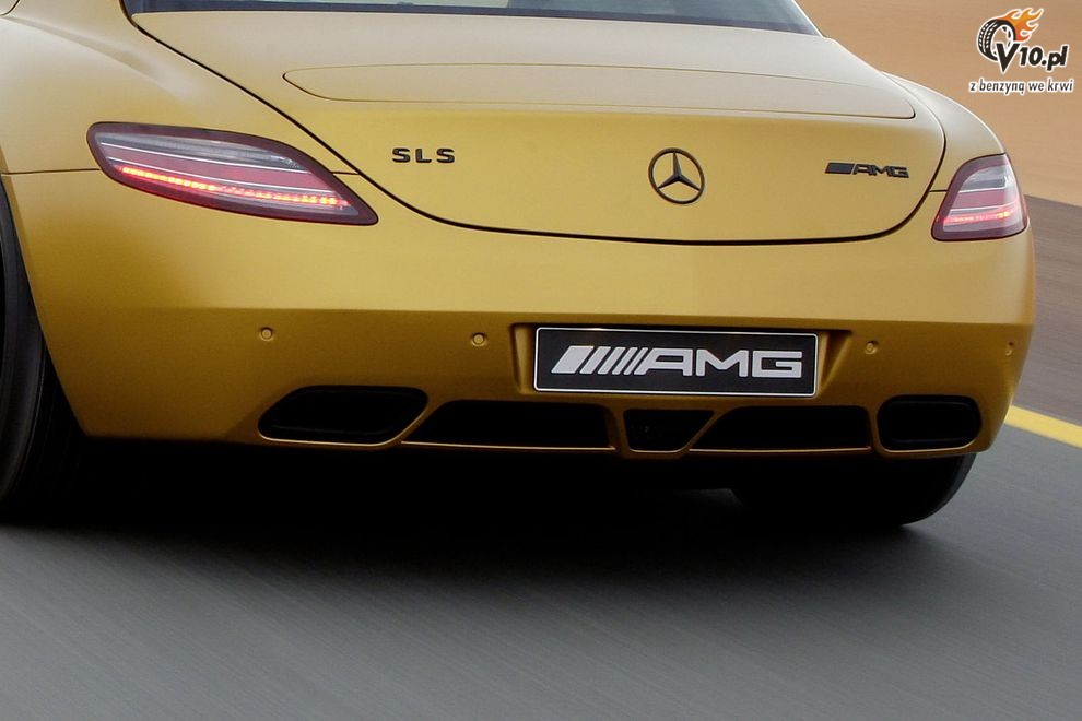 Nowy Mercedes SLS AMG Gullwing Desert Gold