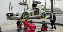 Mercedes SLS AMG Gullwing - nietypowy lot muzeum Stuttgard