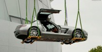 Mercedes SLS AMG Gullwing - nietypowy lot muzeum Stuttgard