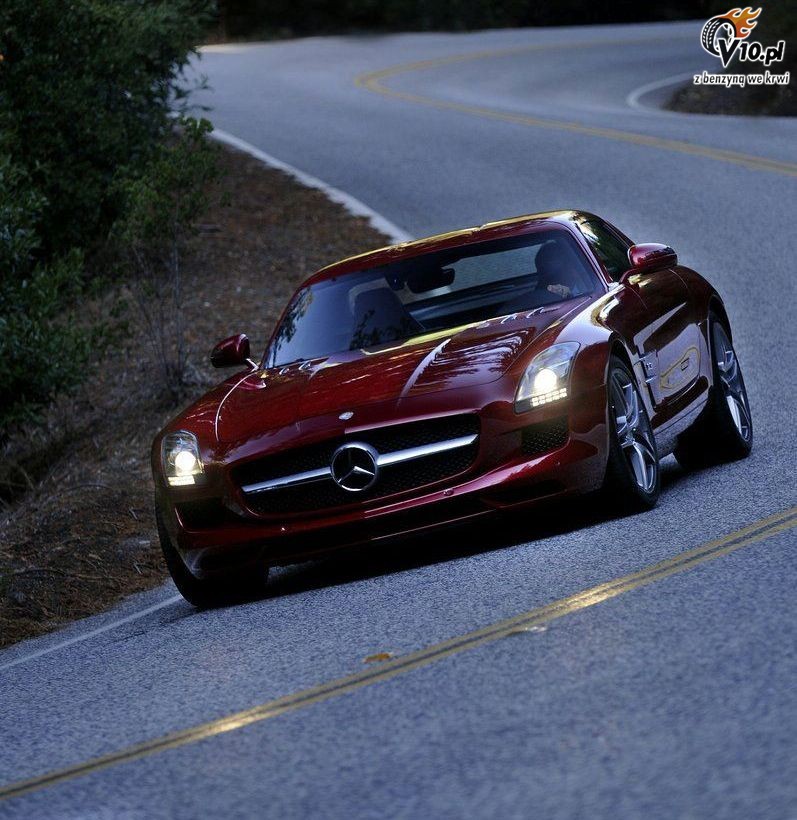 Mercedes-Benz SLS AMG