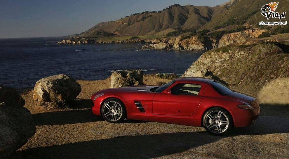 Mercedes-Benz SLS AMG