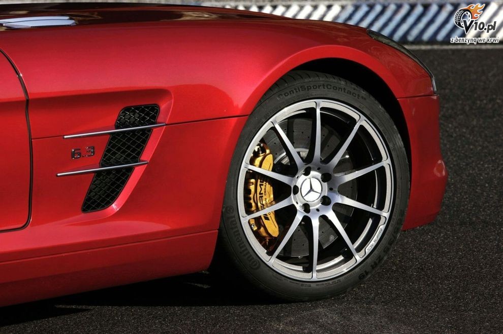 Mercedes-Benz SLS AMG