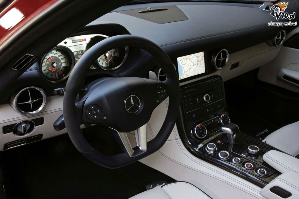 Mercedes SLS AMG