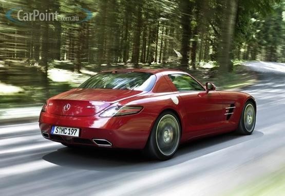 Nowy Mercedes SLS AMG Gullwing oficjalnie