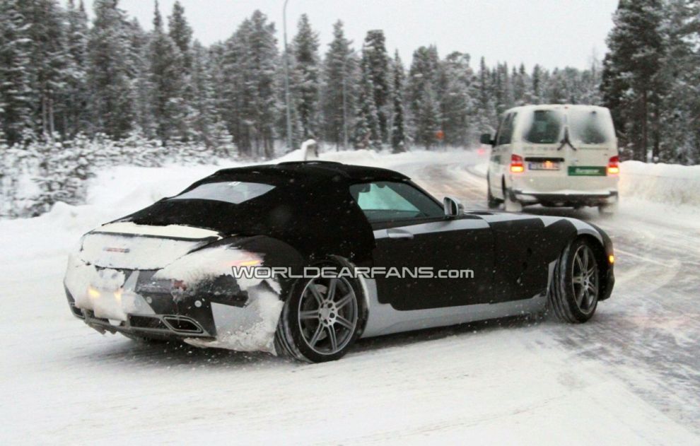 Nowy Mercedes SLS AMG Roadster - zdjcie szpiegowskie