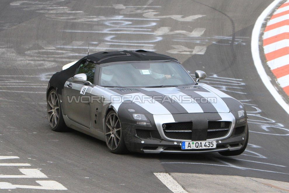 Nowy Mercedes SLS AMG Roadster 2011 - zdjcie szpiegowskie