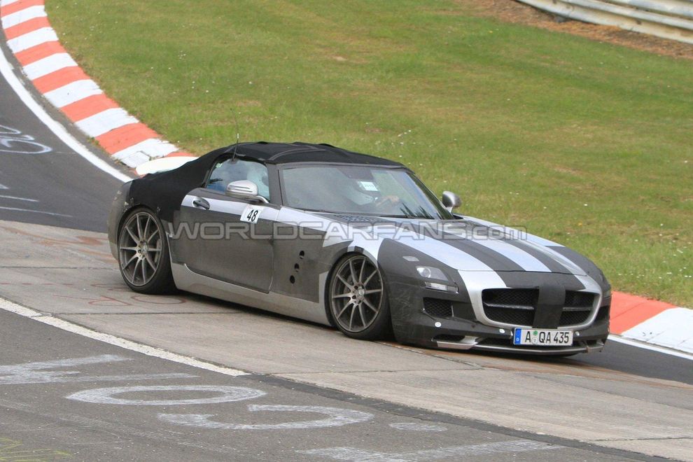 Nowy Mercedes SLS AMG Roadster 2011 - zdjcie szpiegowskie