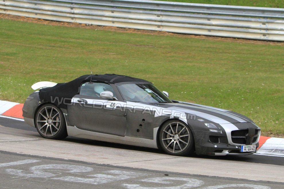 Nowy Mercedes SLS AMG Roadster 2011 - zdjcie szpiegowskie