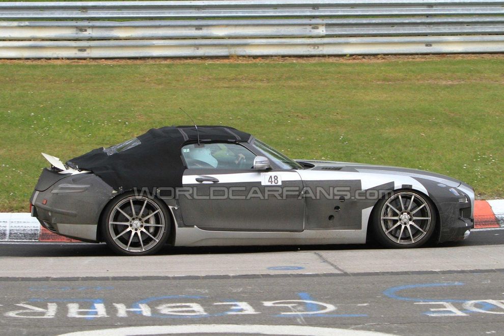 Nowy Mercedes SLS AMG Roadster 2011 - zdjcie szpiegowskie