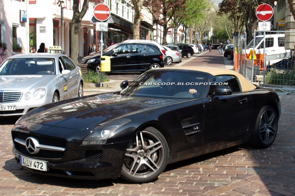 Mercedes-Benz SLS AMG Roadster