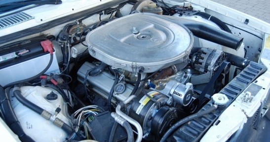 Mercedes W123T V8