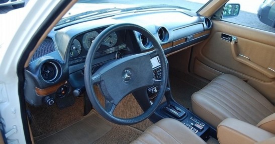 Mercedes W123T V8