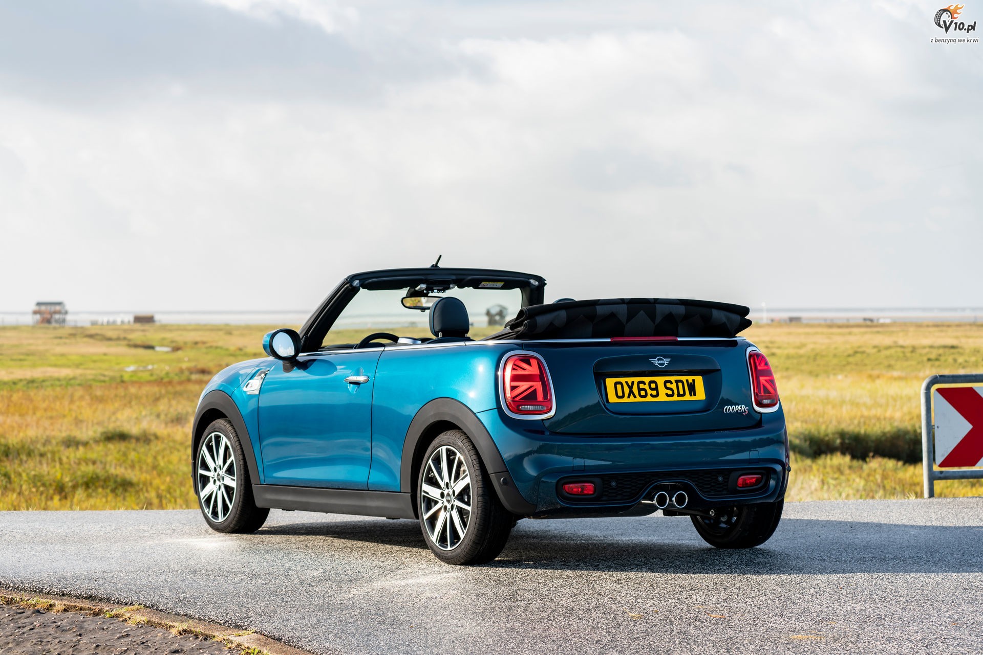 Mini Convertible Sidewalk