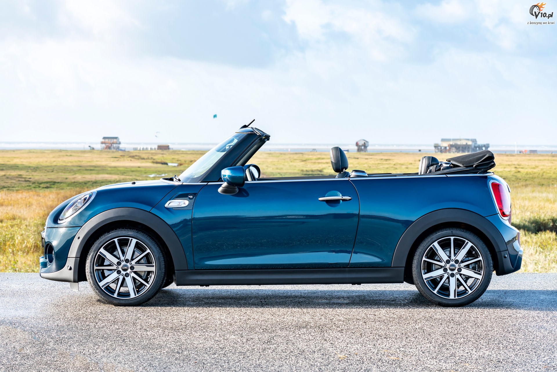 Mini Convertible Sidewalk
