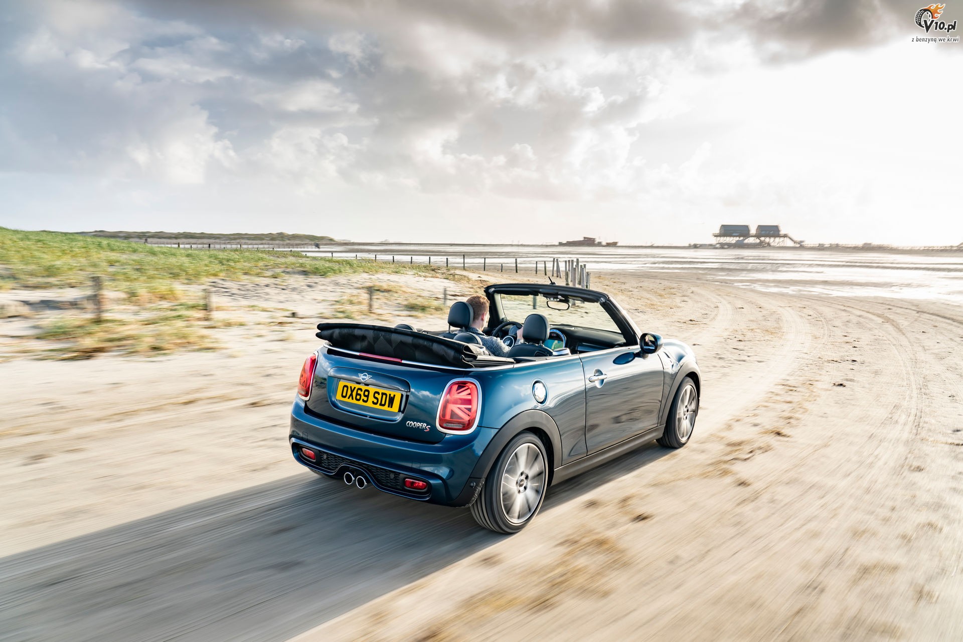Mini Convertible Sidewalk