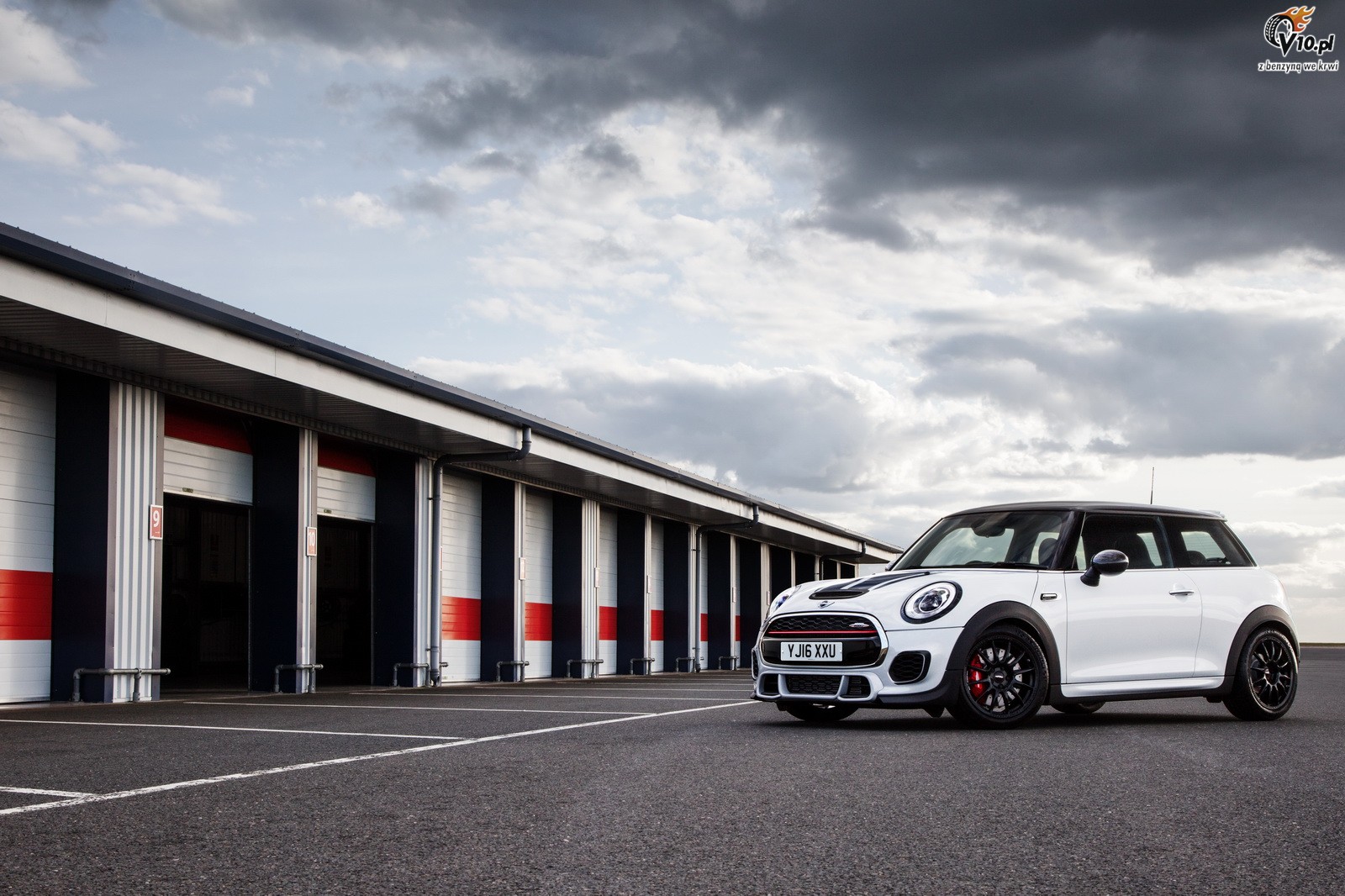 Mini Cooper JCW Challenge