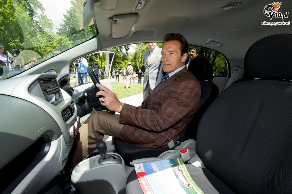 Nowe Mitsubishi i-MiEV i Arnold Schwarzenegger