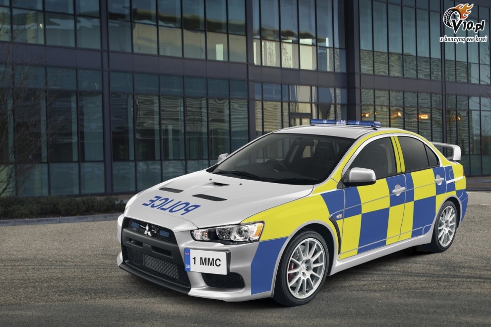 Mitsubishi Lancer EVO X w subie brytyjskiej policji
