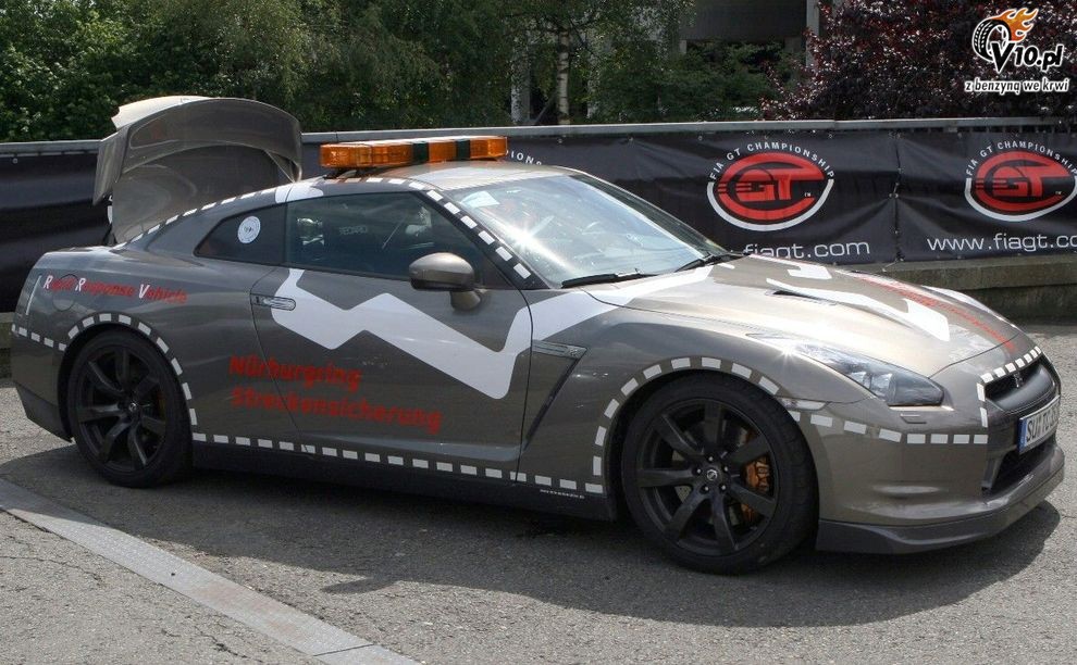 Nissan GT-R - pojazd szybkiego reagowania toru Nurburgring