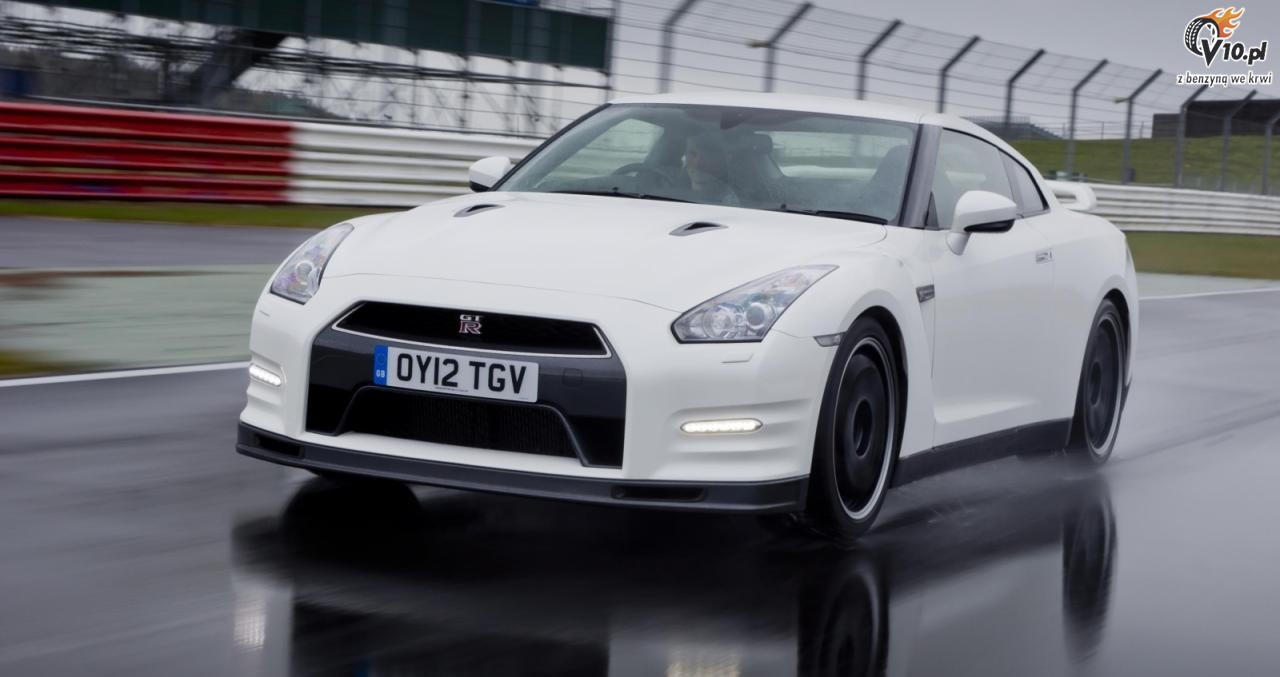Nissan GT-R