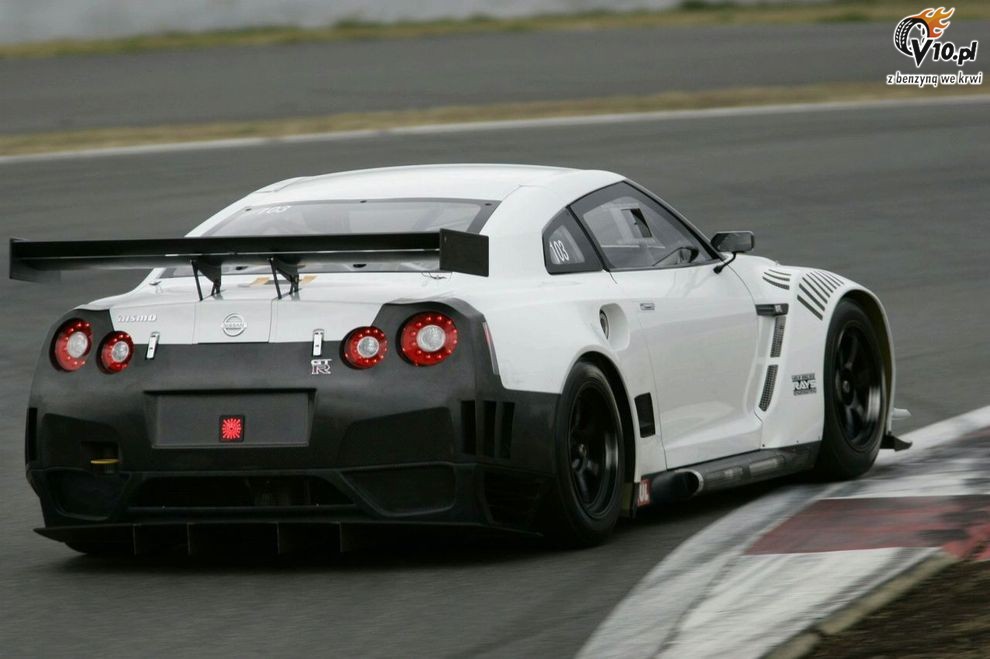 Nissan GT-R - wersja wycigowa FIA GT1