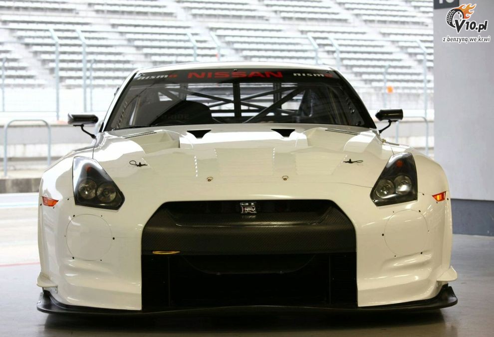 Nissan GT-R - wersja wycigowa FIA GT1