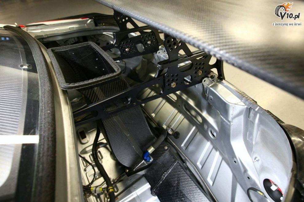 Nissan GT-R - wersja wycigowa FIA GT1