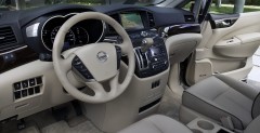 Nissan Quest 2011 zawiezie ci na striptiz