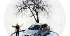 Nowy Opel Vauxhall Astra IV w nienej kuli