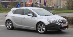 Nowy Opel Astra GSI - zdjcie szpiegowskie