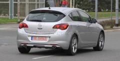 Nowy Opel Astra GSI - zdjcie szpiegowskie