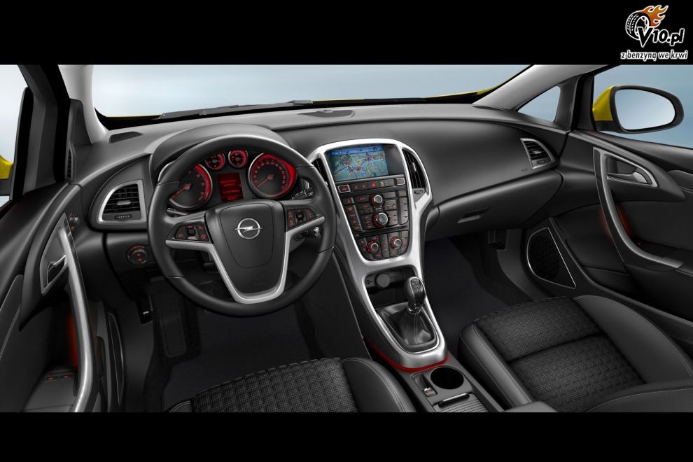 Opel Astra GTC na 2012 rok