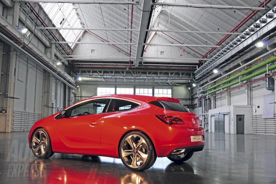 Opel Astra GTC Paris Concept