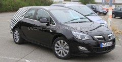 Nowy Opel Astra Sports Tourer 2010 - zdjcie szpiegowskie