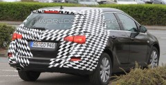 Nowy Opel Astra IV Sports Tourer - zdjcie szpiegowskie