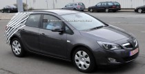 Nowy Opel Astra IV 2010 kombi - zdjcie szpiegowskie