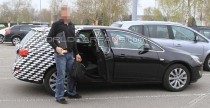 Nowy Opel Astra IV Sports Tourer - zdjcie szpiegowskie