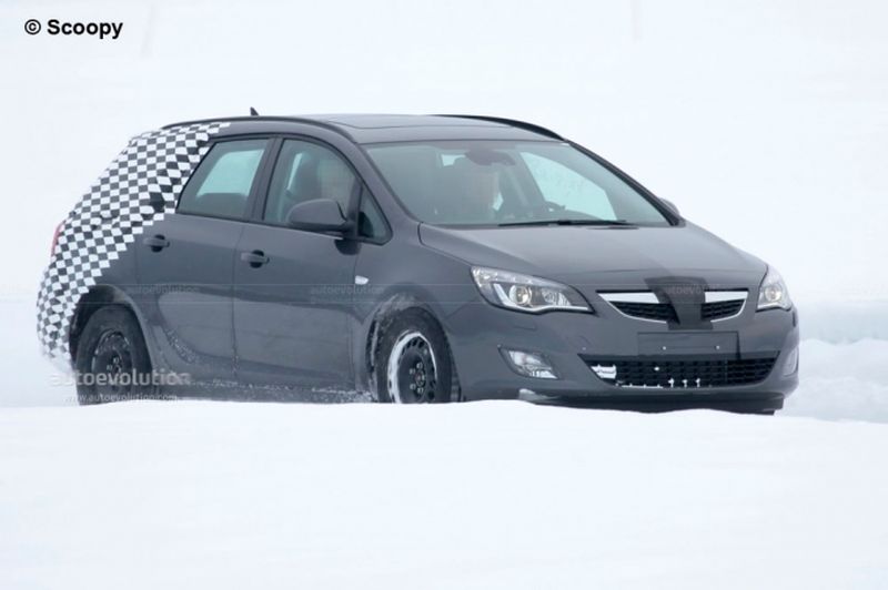 Nowy Opel Astra Sports Tourer 2010 - zdjcie szpiegowskie