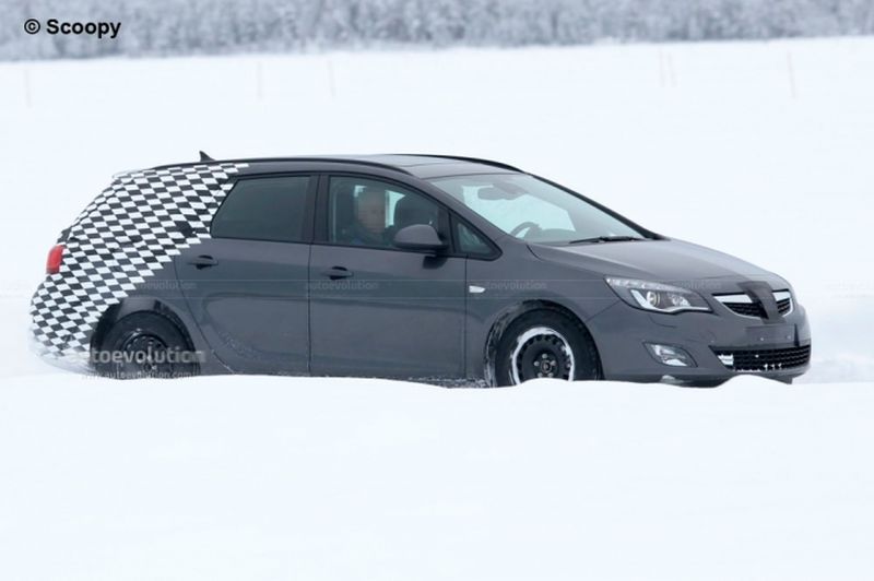 Nowy Opel Astra IV Caravan kombi - zdjcie szpiegowskie