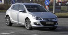 Opel Astra 2012